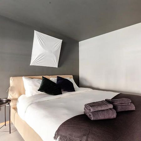 Design Spacious Loft In Navigli - Hosted By Sweetstay 米兰 外观 照片