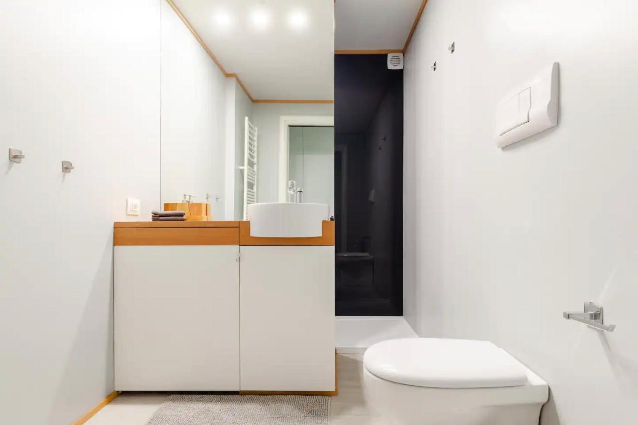 Design Spacious Loft In Navigli - Hosted By Sweetstay 米兰 外观 照片